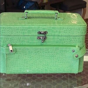 NWT croc embossed travel jewelry case bag